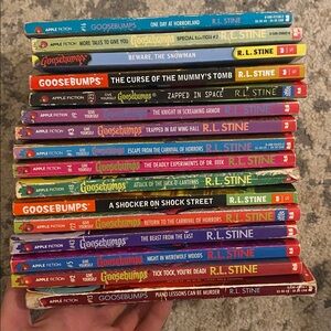 Goosebumps books R. L. Stine books 16 total